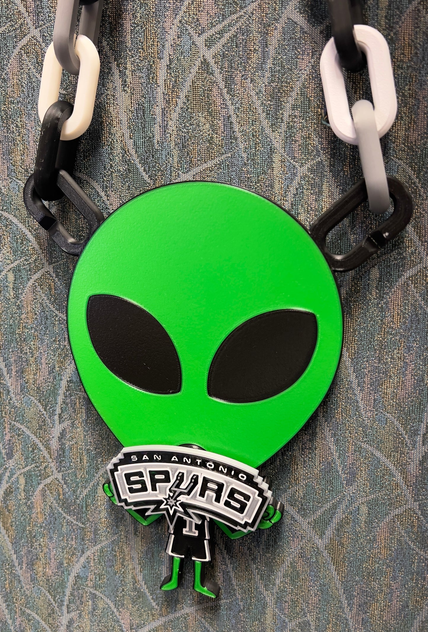 Spurs Silver & Black Hype Chain Spinner "Wemby Alien"